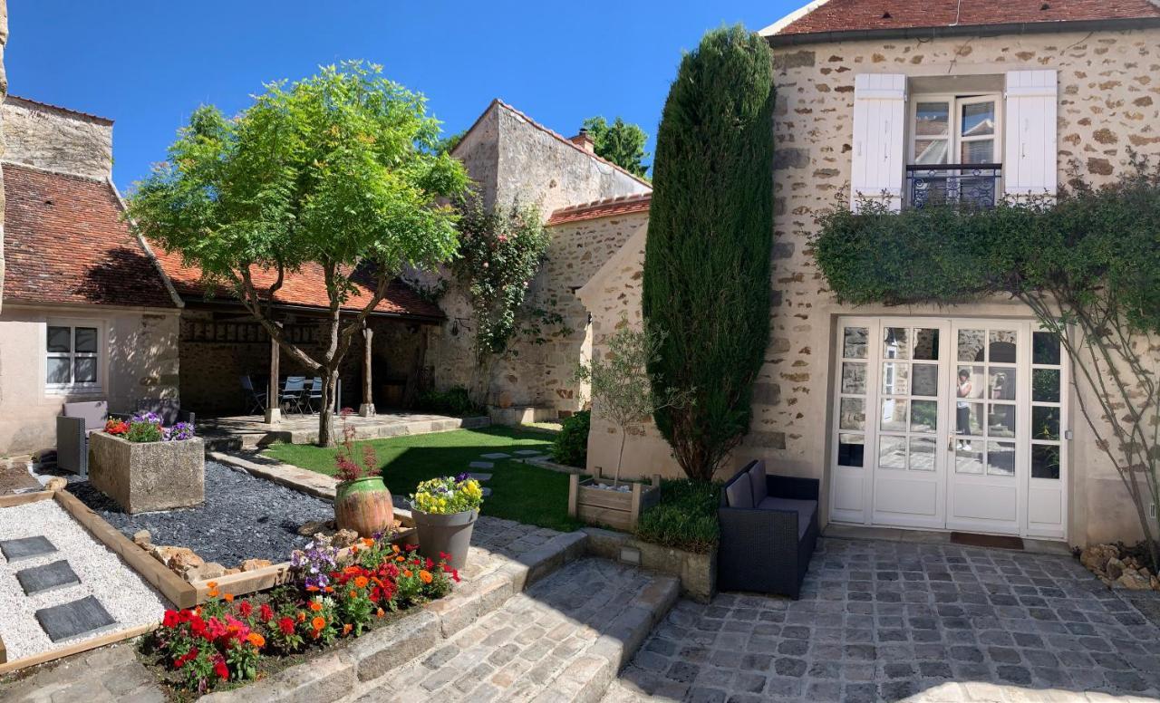 La Maison D'Emilie - Appartements Chaumes-en-Brie Exterior photo